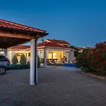 بيت للعطل Beti With Heated Pool *