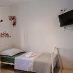بيت للعطل Beti With Heated Pool فرسي