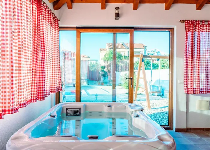 Beti With Heated Pool * Vrsi
