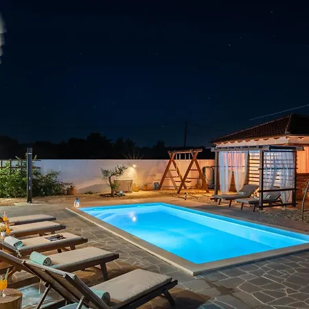 Beti With Heated Pool Holiday home Vrsi