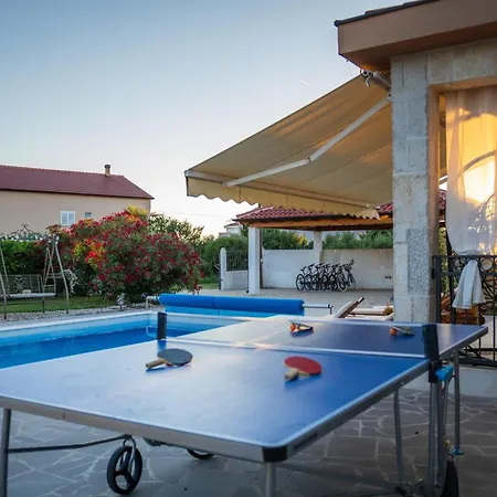 Beti With Heated Pool * Vrsi