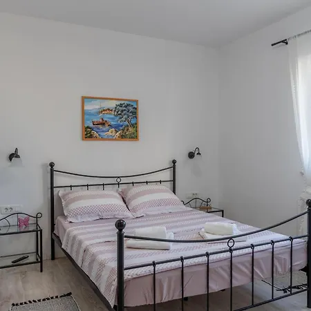Beti With Heated Pool Holiday home Vrsi